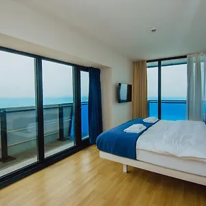Premium With Sea View Apartment